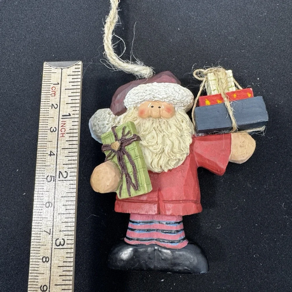 SANTA HOLDING GIFTS‎ Resin Christmas Ornament 3.5